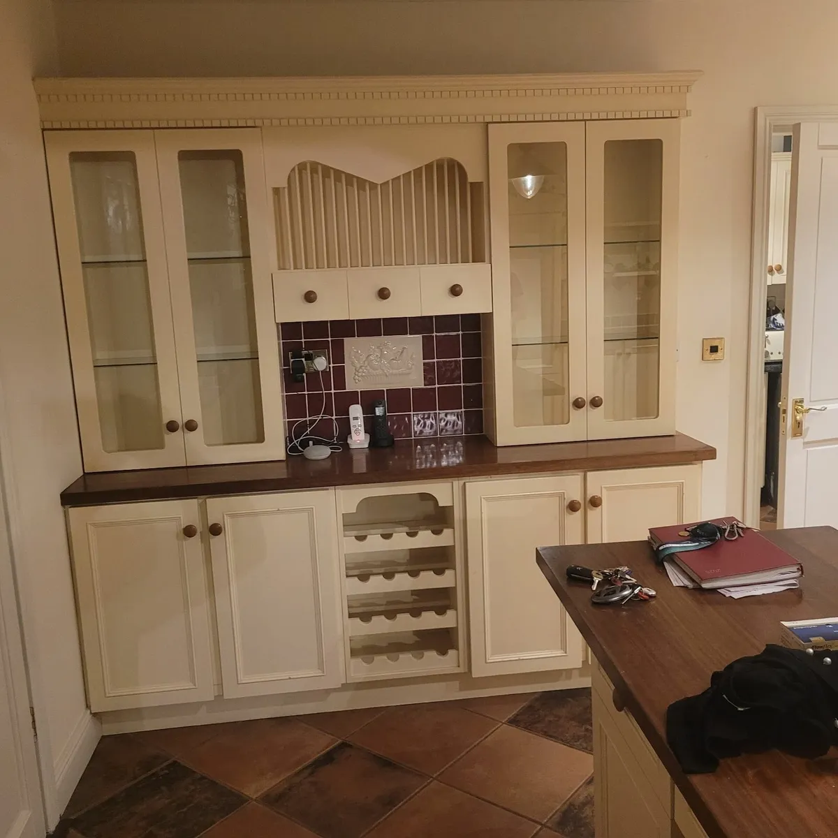 kitchen units - Image 1