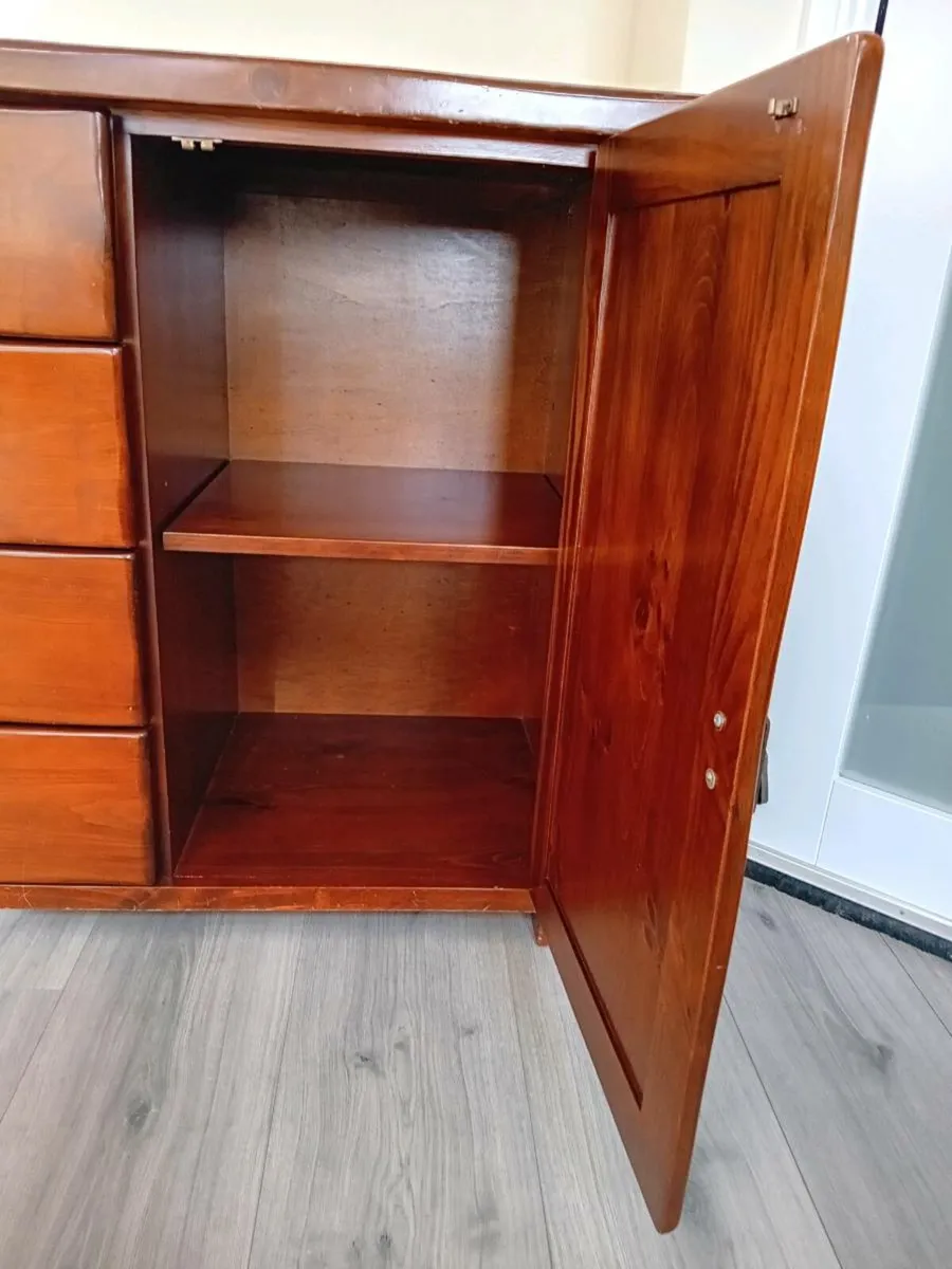 Sideboard - Image 4