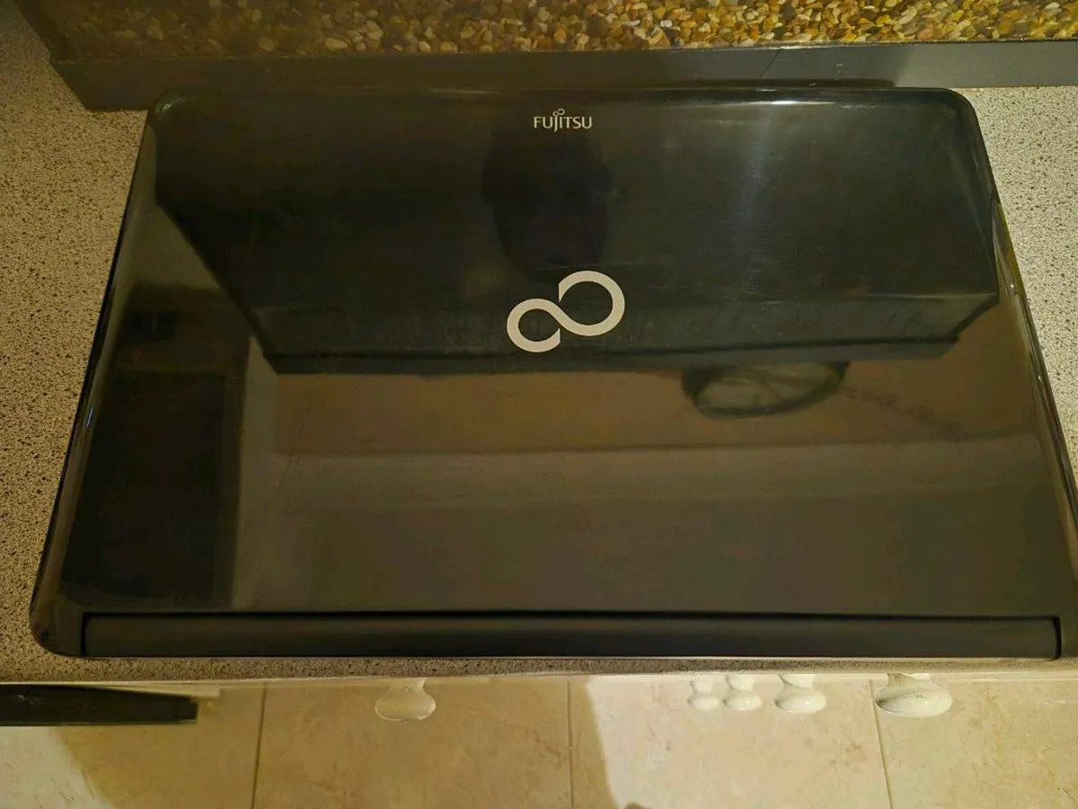 Fujitsu laptop For Sale in Great Condition! - Image 1