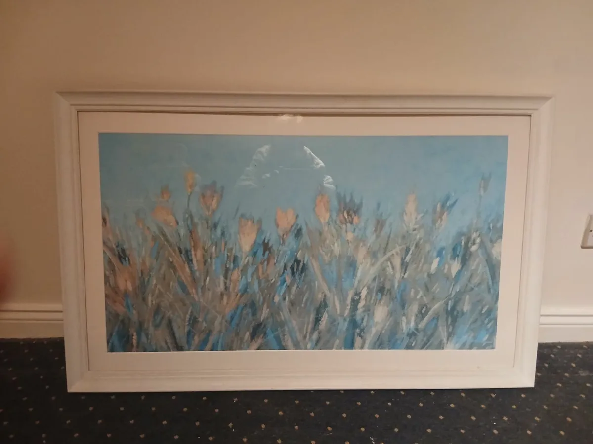 Besutiful framed picture make any room an interior - Image 1