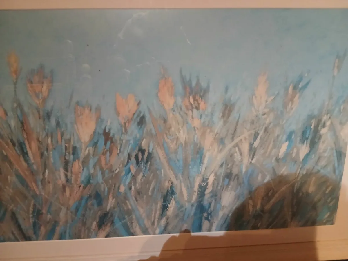 Besutiful framed picture make any room an interior - Image 2