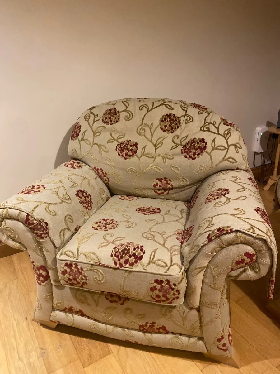 Suite of furniture - Image 3