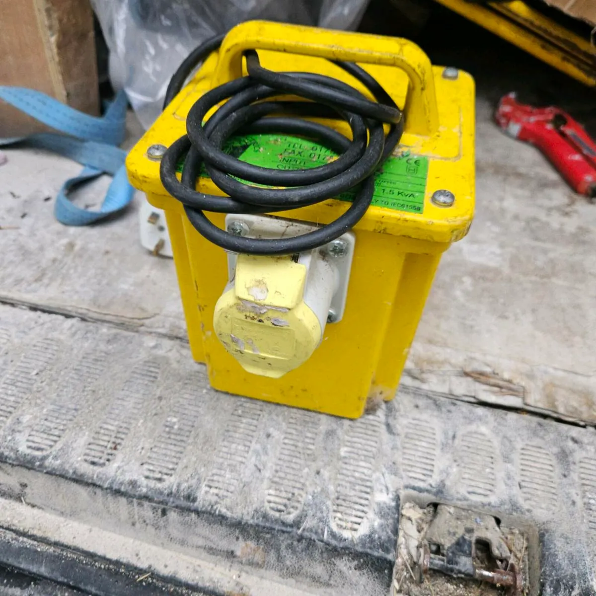 Small transformer - Image 1