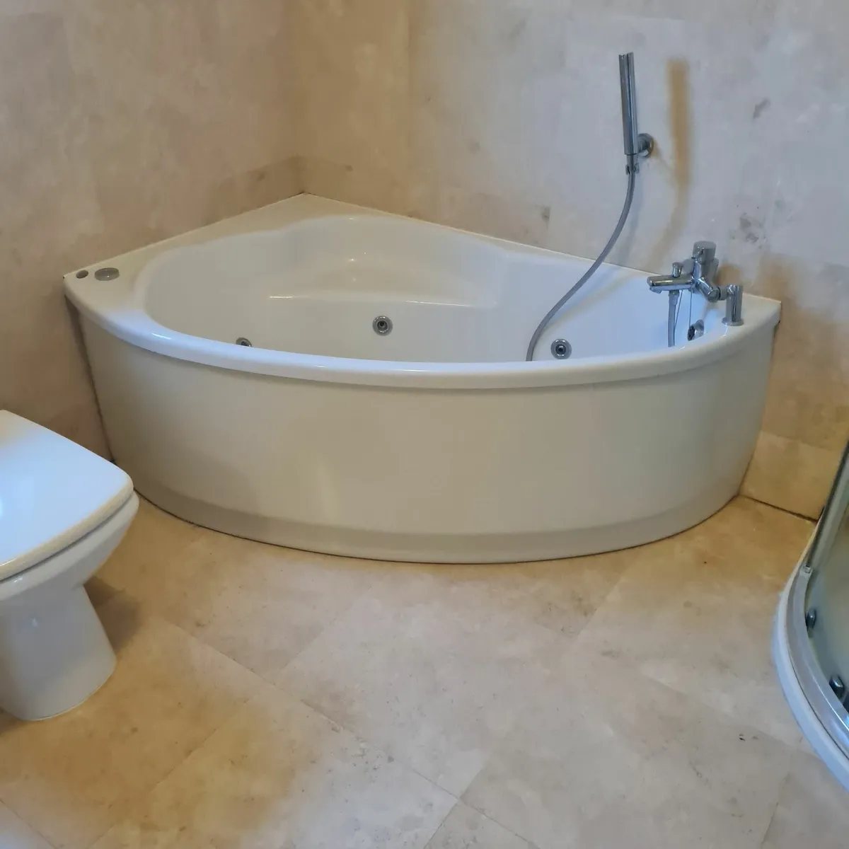 Bathroom sanitary ware - Image 1