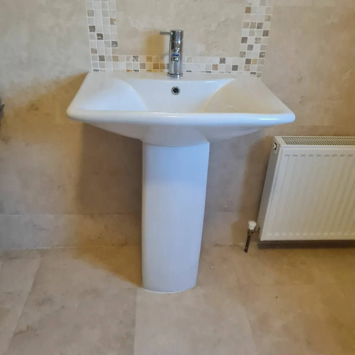 Bathroom sanitary ware - Image 3