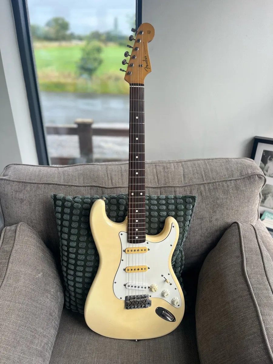 MIJ fender Strat - Image 1