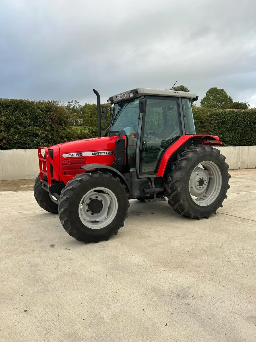 Massey Ferguson 4255 - Image 1