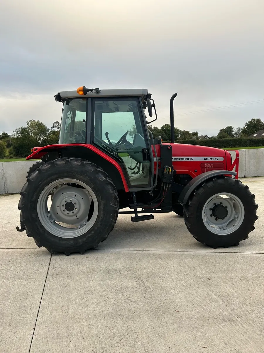 Massey Ferguson 4255 - Image 2