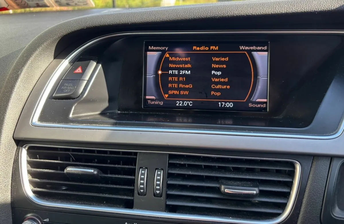Audi A4 2013 - Image 2