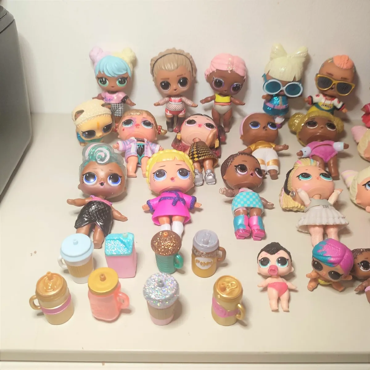 Lol Minis Huge Collection with Drinks Containers - Image 2