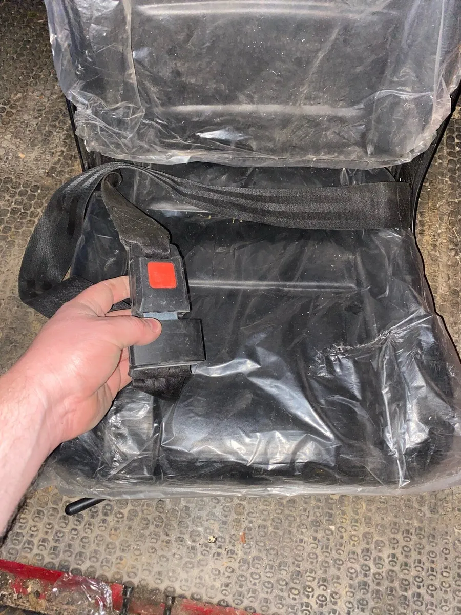Small tractor/forklift seat - Image 2