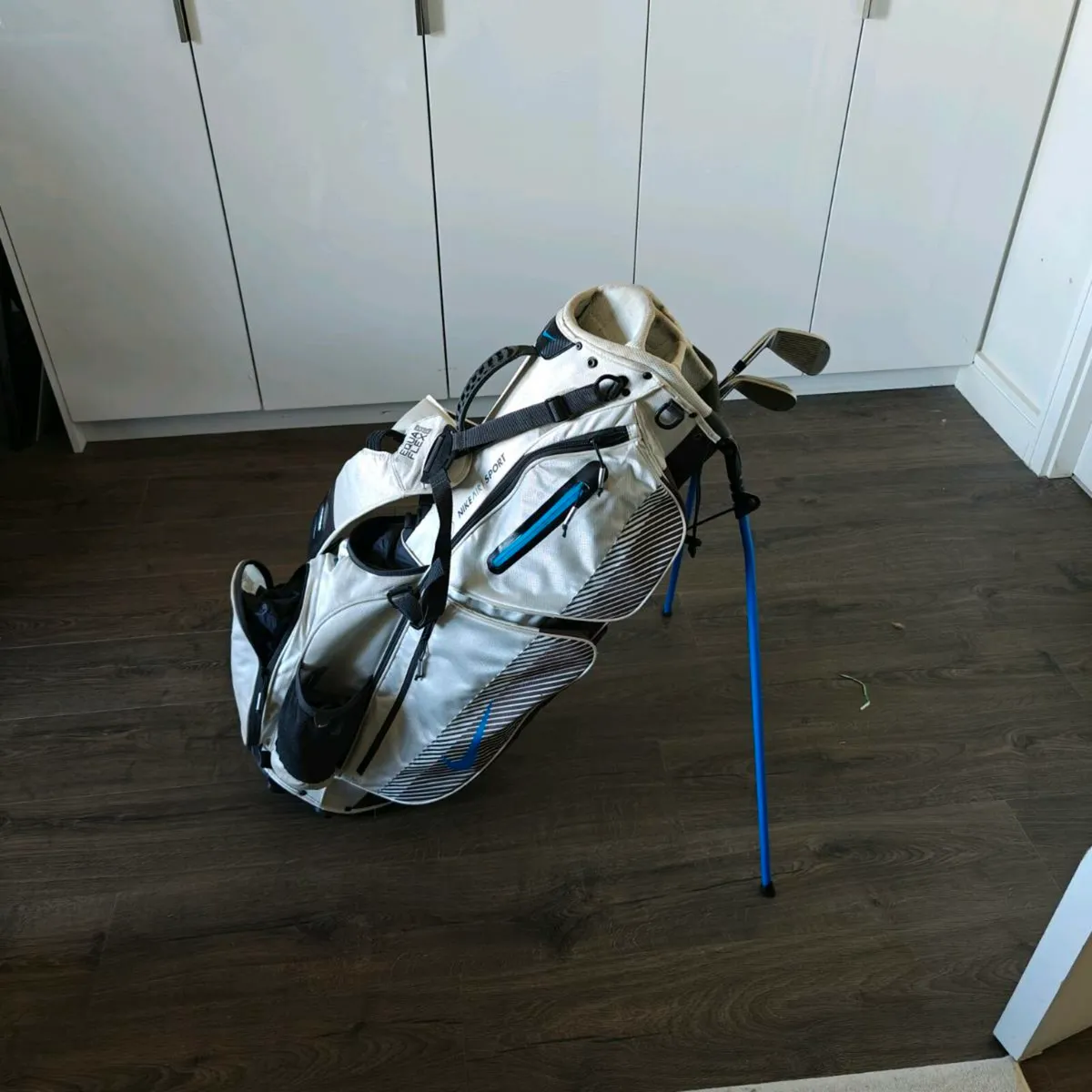Nike Stand bag - Image 1