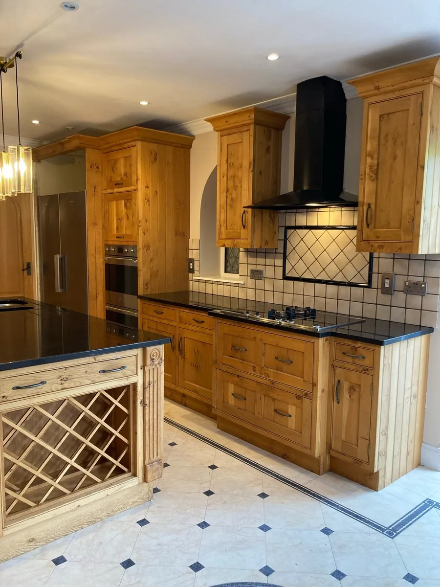 Shaker in-frame Kitchen - Image 1