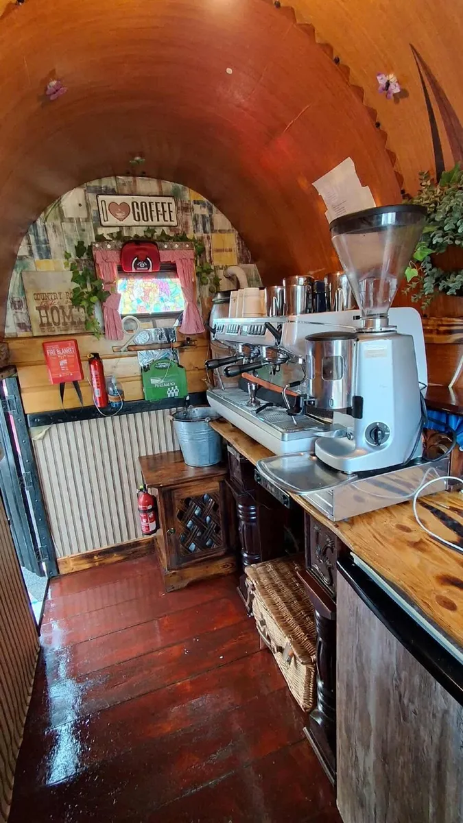 Coffee wagon horse box - Image 2