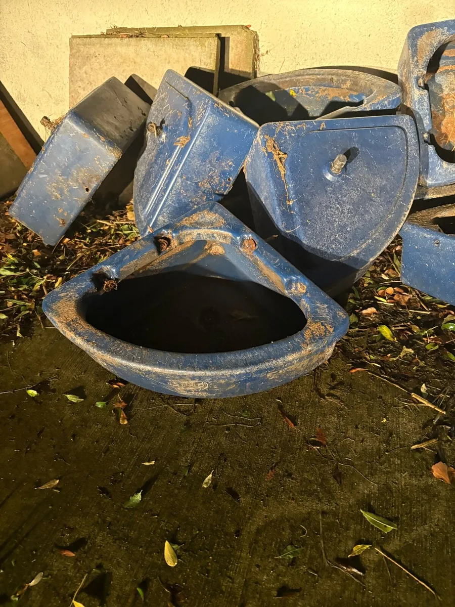 Jfc corner feeders
