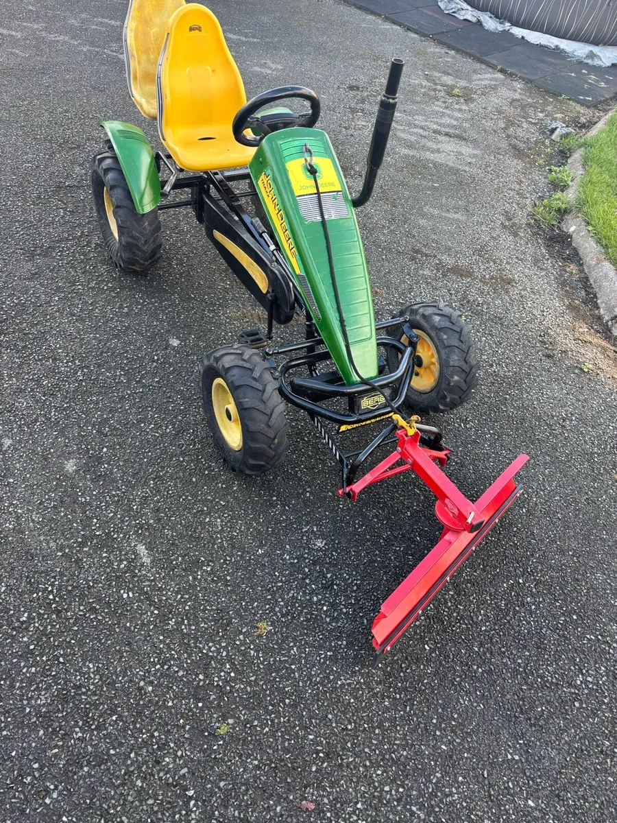 John Deere Traxx go carts - Image 3