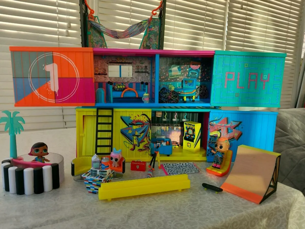 Toys - Image 1