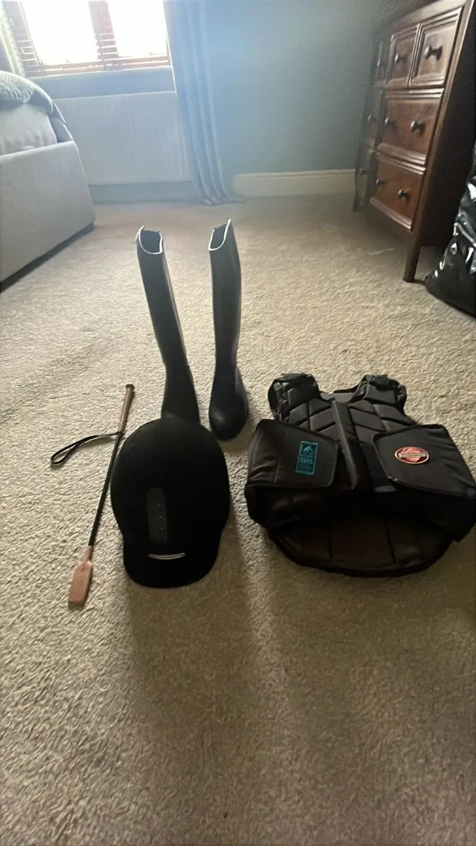 Horse Riding Gear - Image 1