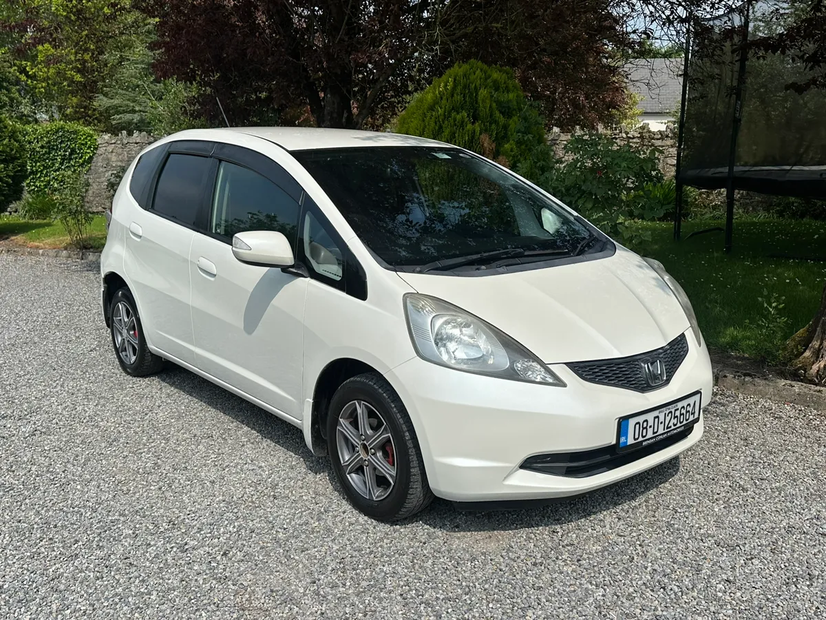 Honda Fit Apple Car Play & Reverse Camera - Image 2