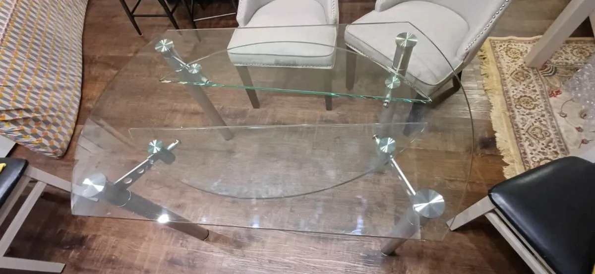 Dining table - Image 2
