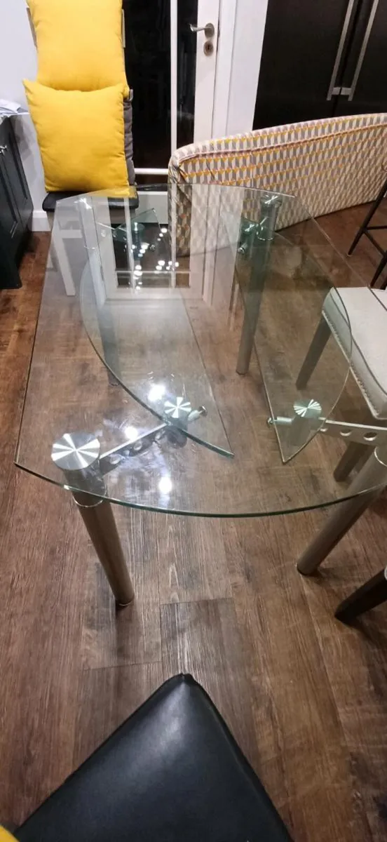 Dining table - Image 3