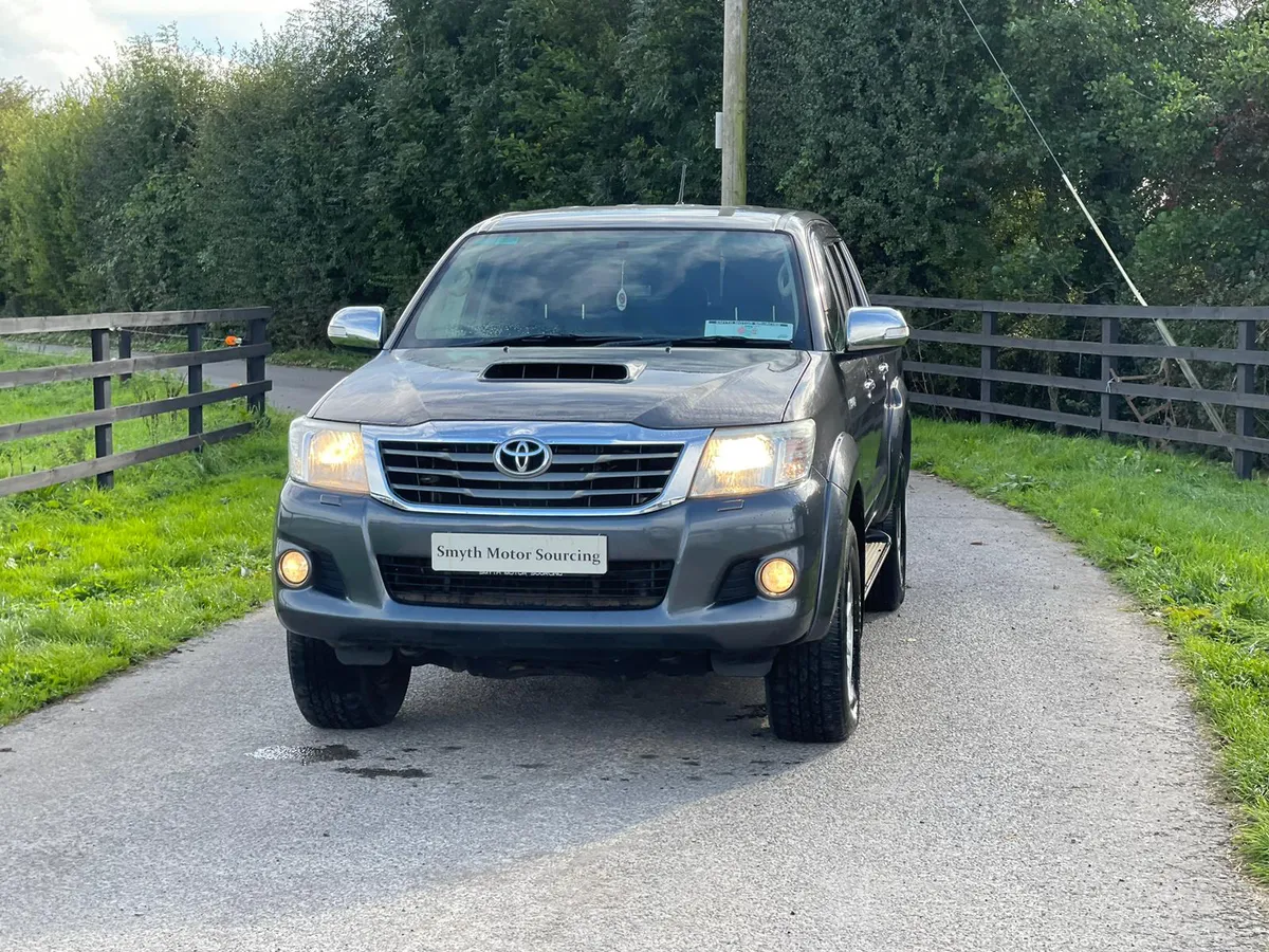 2016 Toyota Hilux Invincible NO VAT***** - Image 3