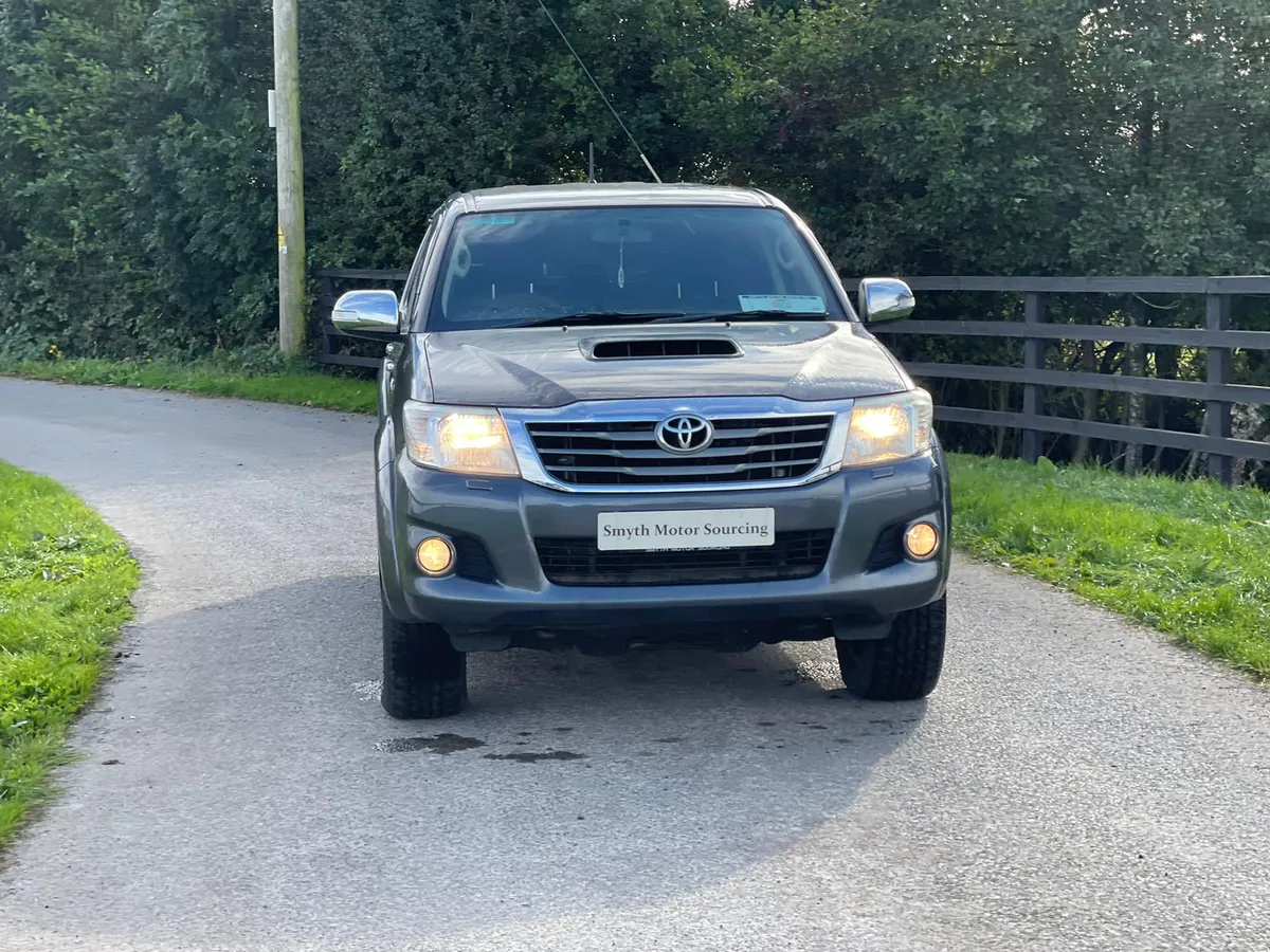 2016 Toyota Hilux Invincible NO VAT***** - Image 4