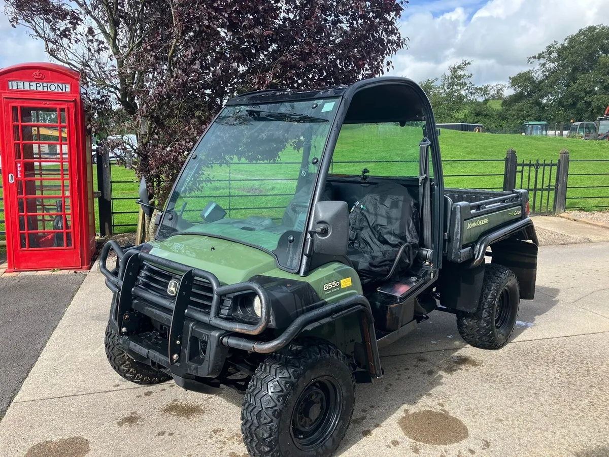 John Deere Gator 4WD - Image 1