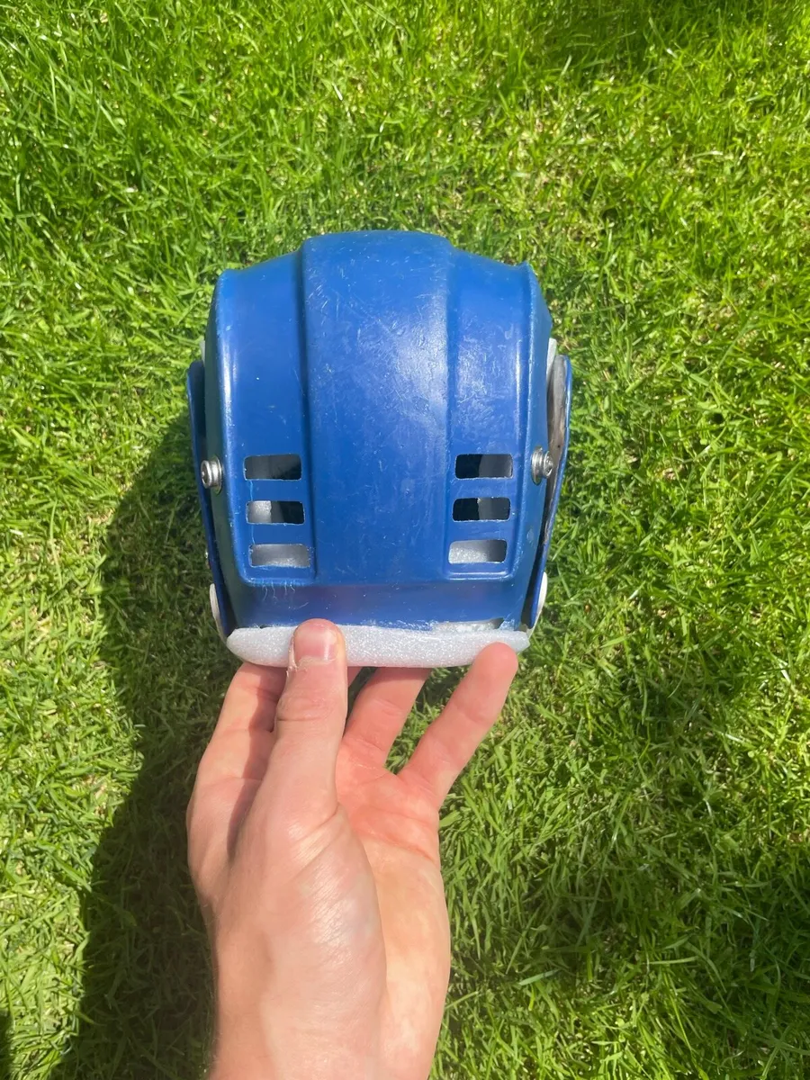Oldstyle cooper gola hurling helmet - Image 4