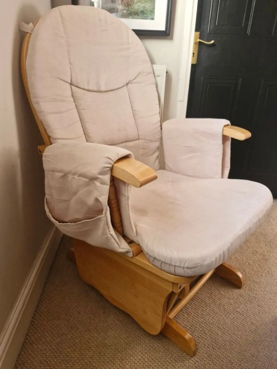 Nursery rocking chair and foot stool - Image 3