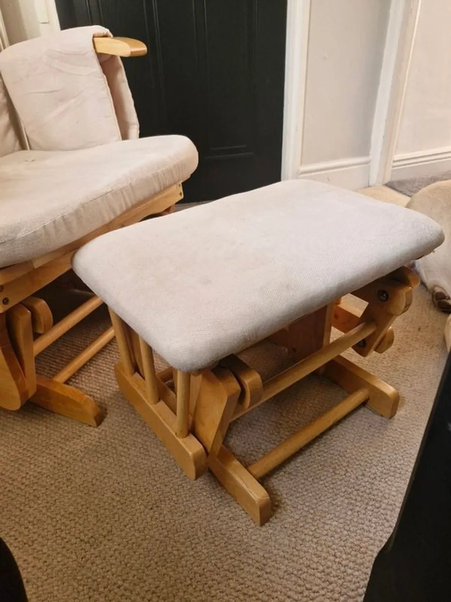Nursery rocking chair and foot stool - Image 4