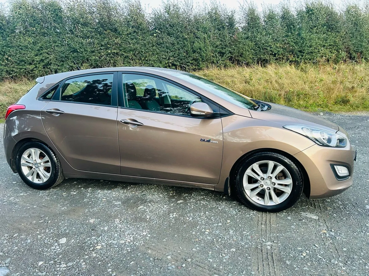 HYUNDAI I30 1.6 DSL DELUXE MODEL 2015 - Image 2