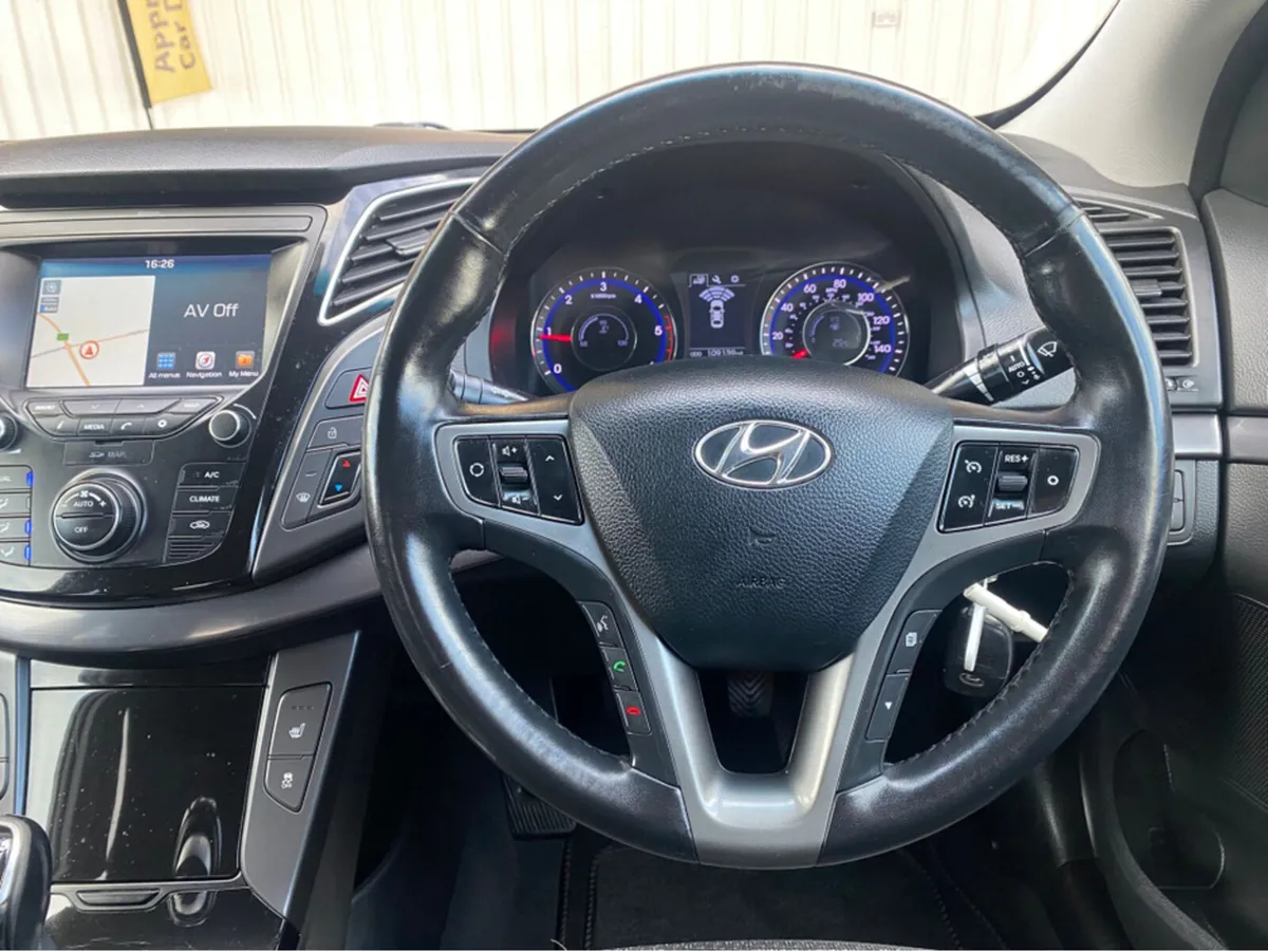 Hyundai i40 1.7 CRDI SE NAV BL/DR 115 4DR - Image 4