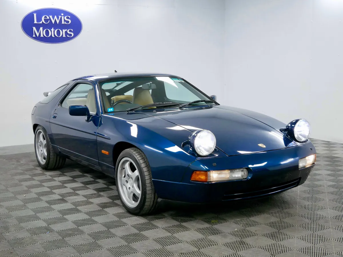 1990 Porsche 928 S4 - Image 2