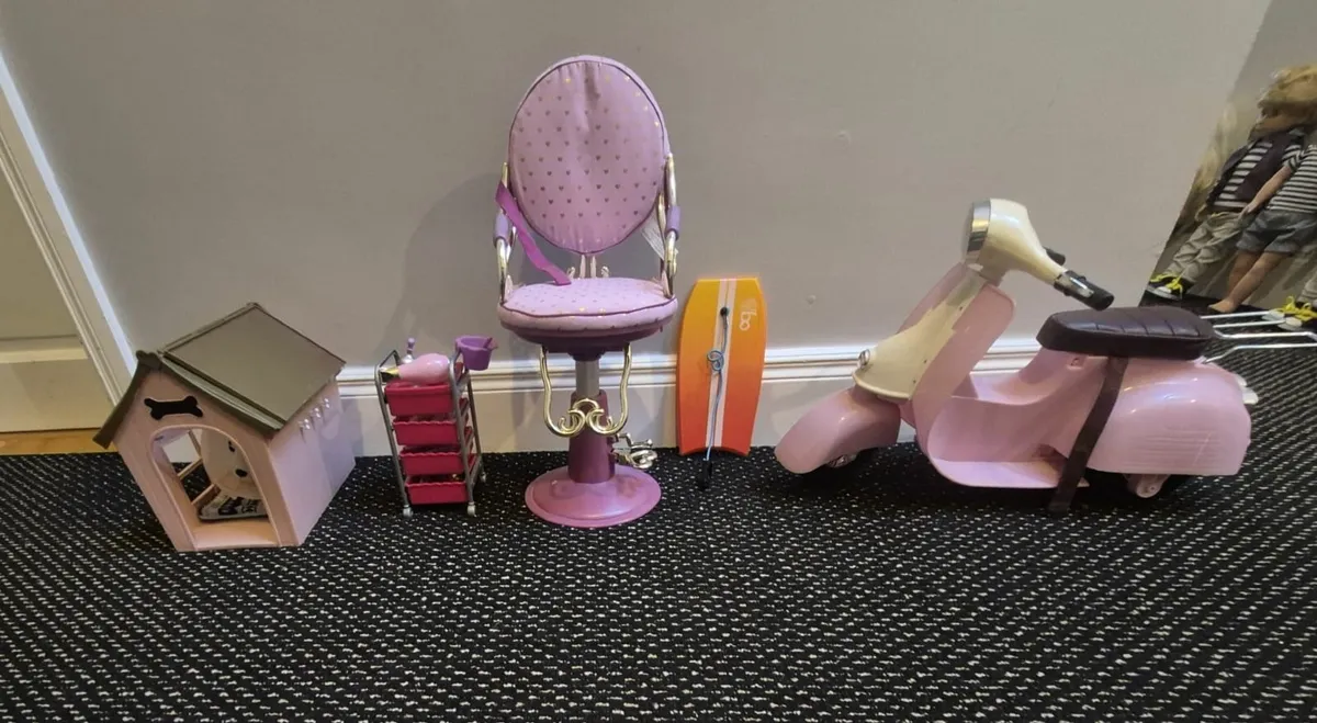 Our Generation Dolls House & Accessories - Image 4