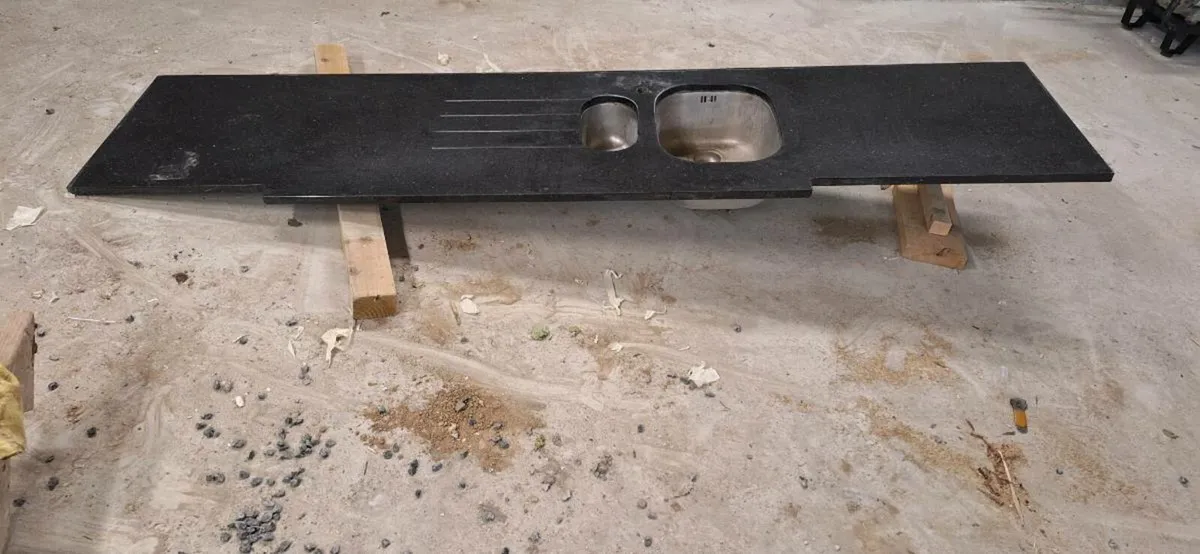 Granite work top - Image 1