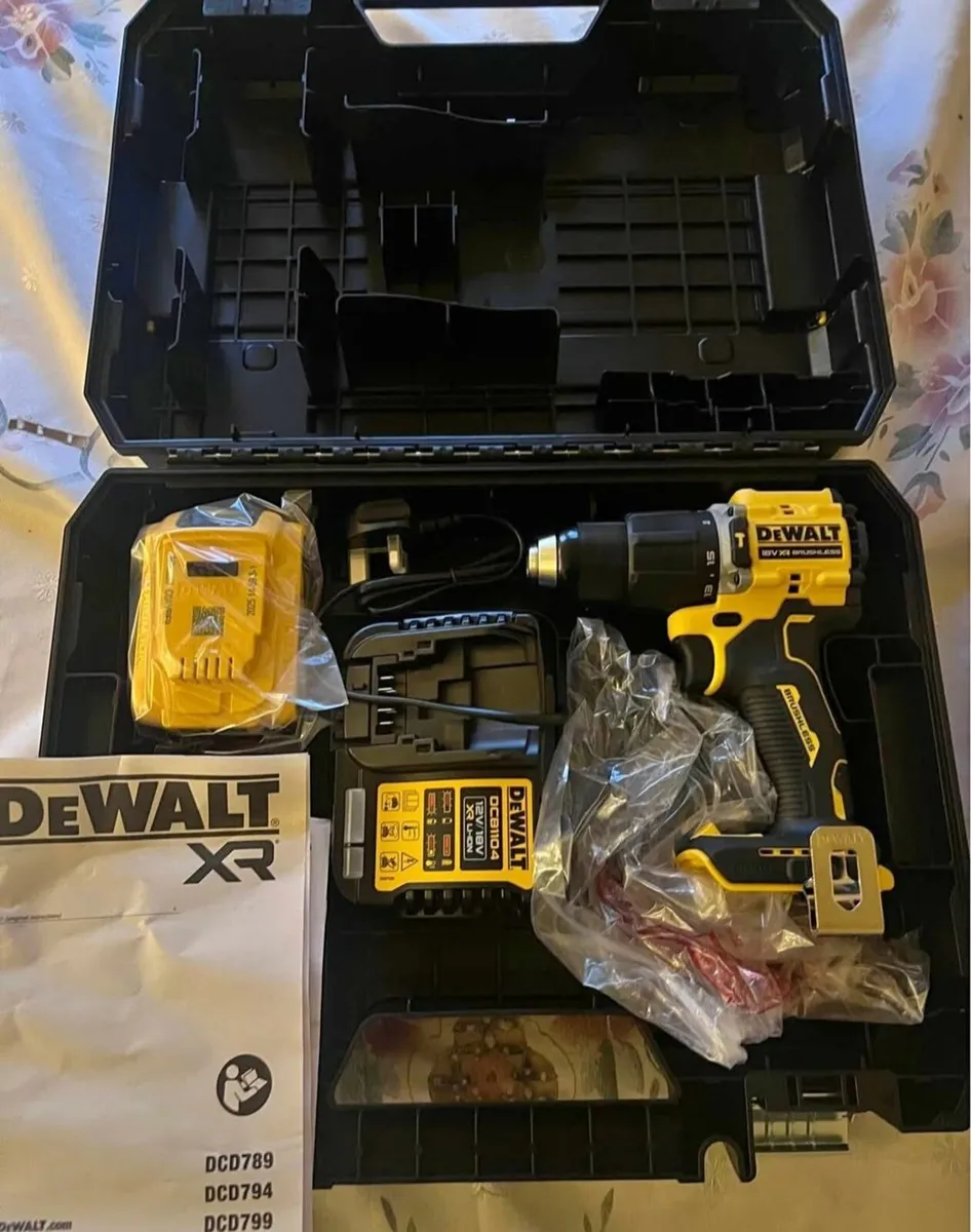Dewalt drill new - Image 1