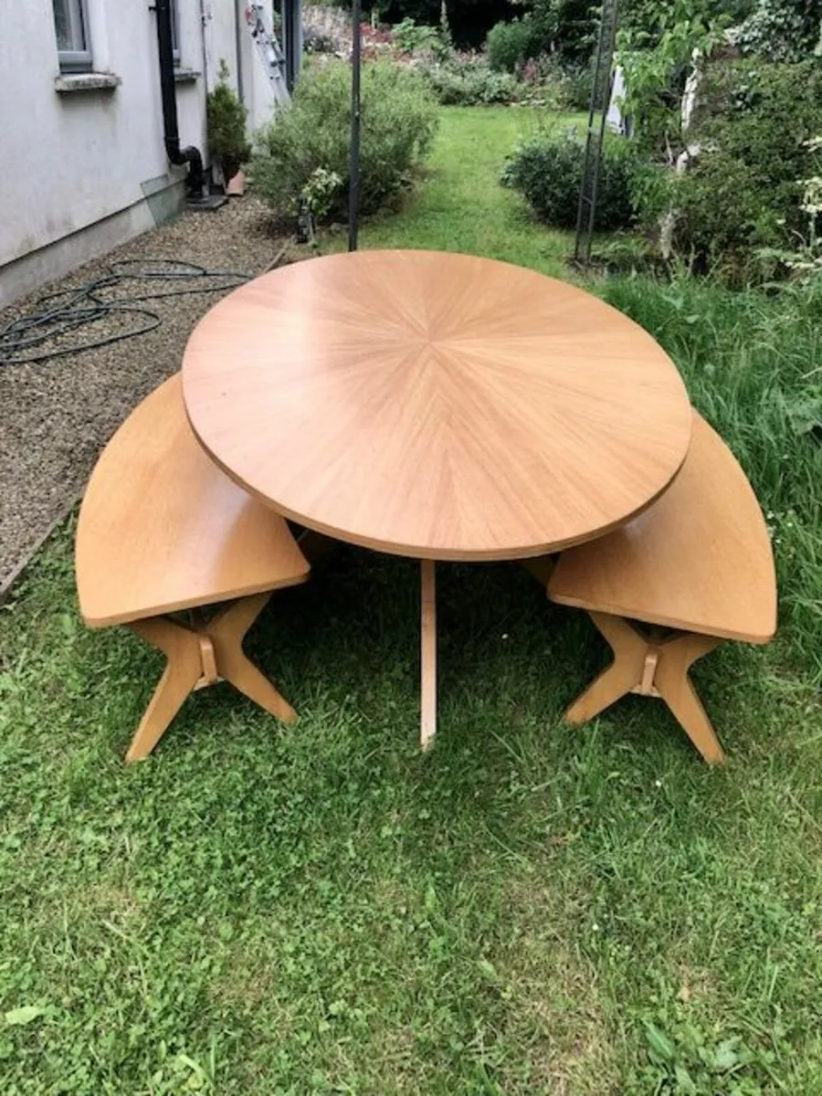 Designer inspired oval table and benches - Image 2