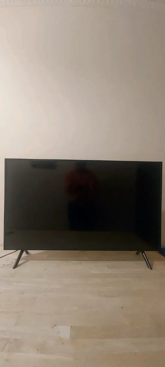 Samsung 43 inch smart 4K UHD TV - Image 1