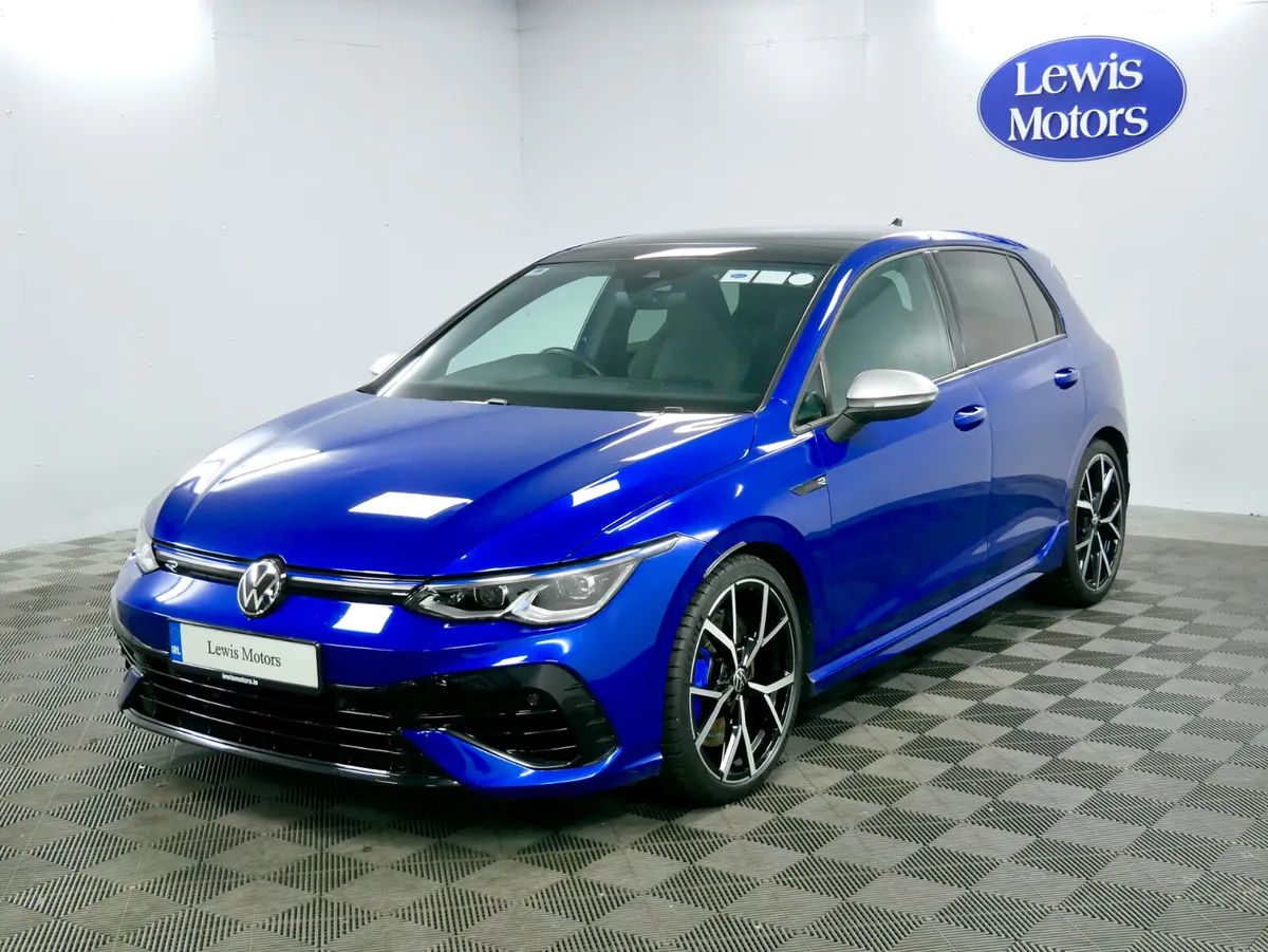 2022 Volkswagen Golf R - Image 4