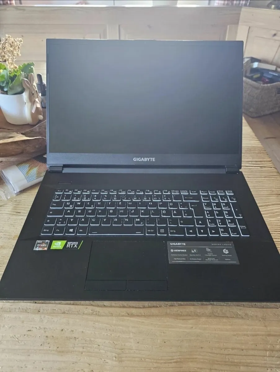 Laptop  Gigabyte A7 X1 – Ryzen 9 5900HX / RTX 3070 - Image 1
