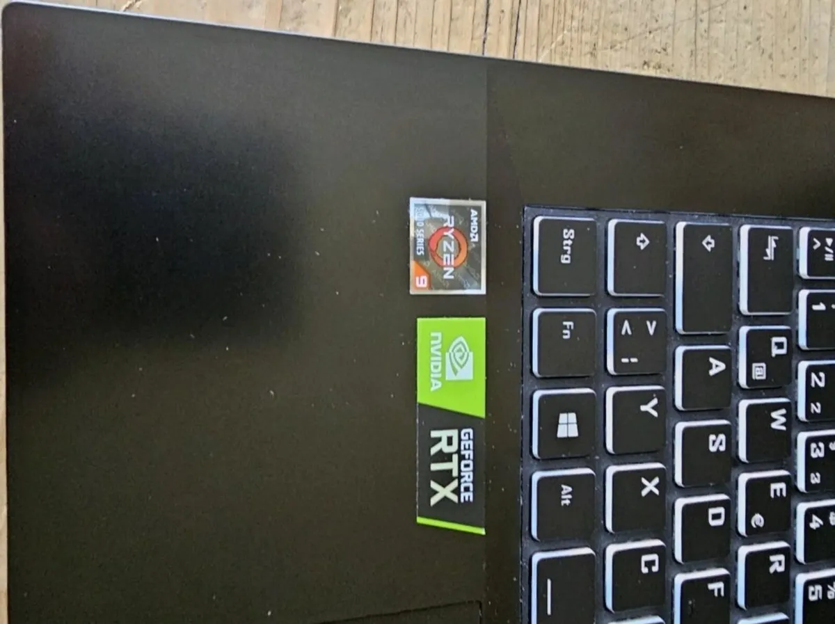 Laptop  Gigabyte A7 X1 – Ryzen 9 5900HX / RTX 3070 - Image 3
