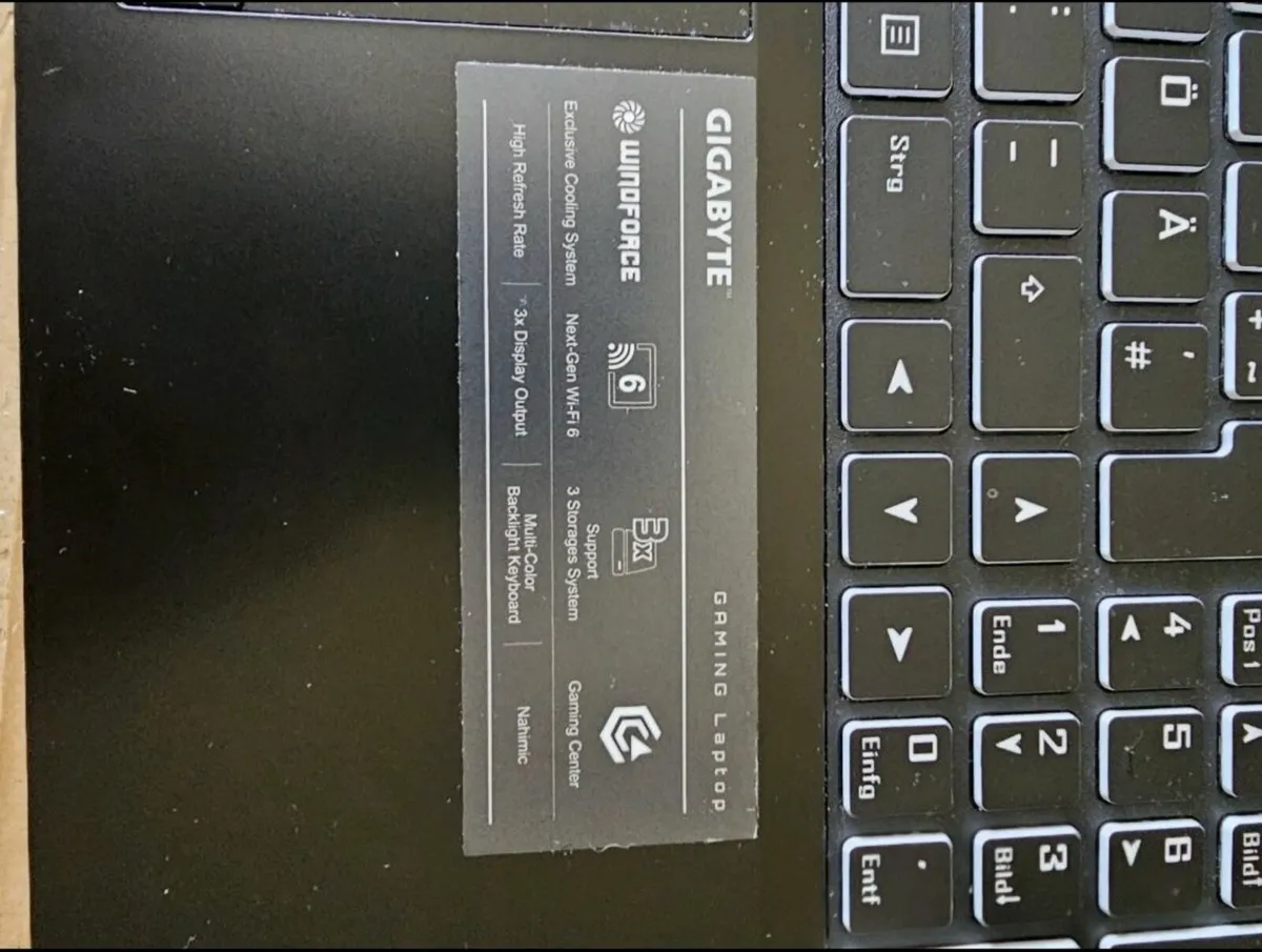 Laptop  Gigabyte A7 X1 – Ryzen 9 5900HX / RTX 3070 - Image 4