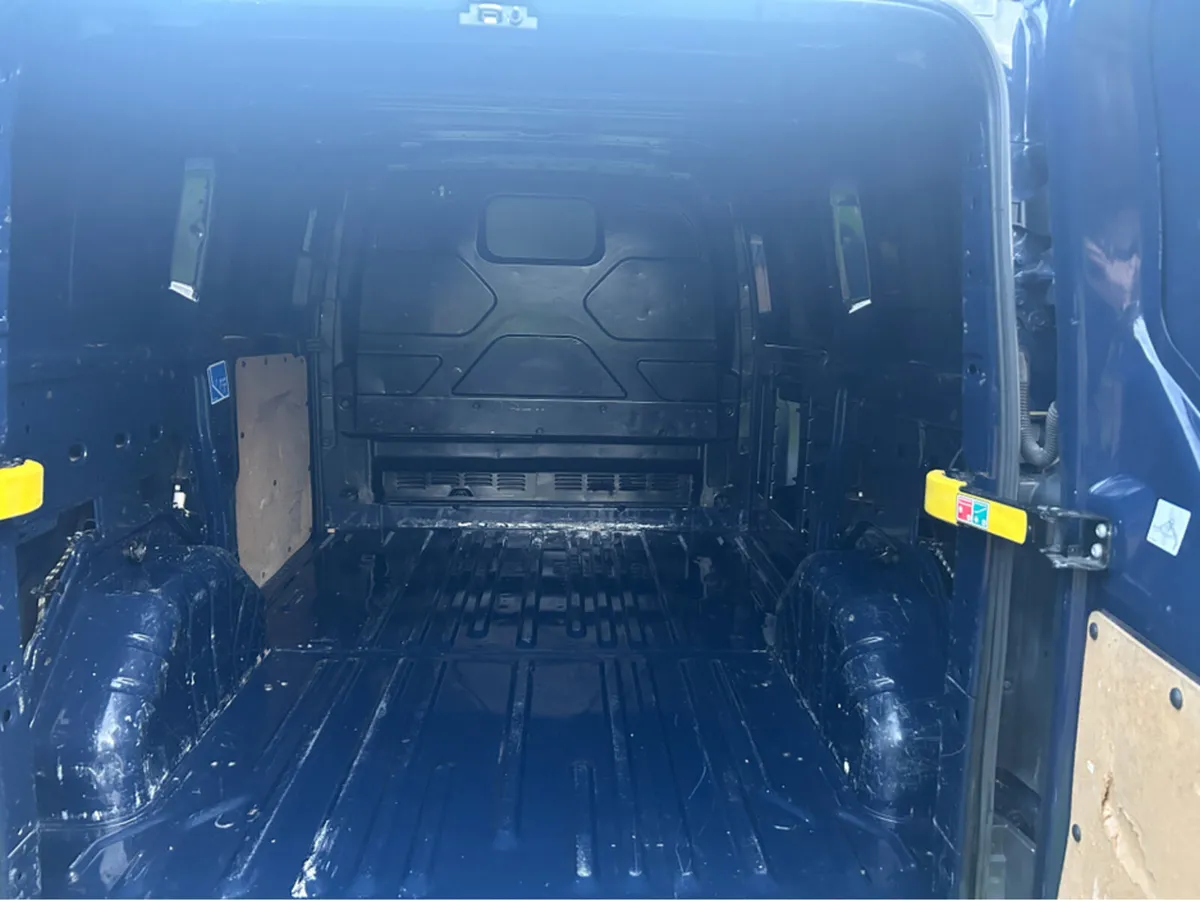 Ford Transit Custom L3 250 ONLY 138000KLMS///IRISH - Image 4