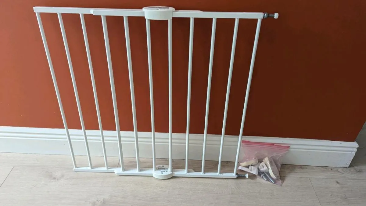 Baby gate