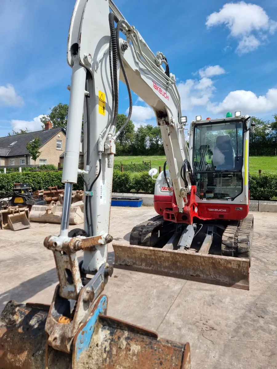 2019 TAKEUCHI TB260 - Image 3