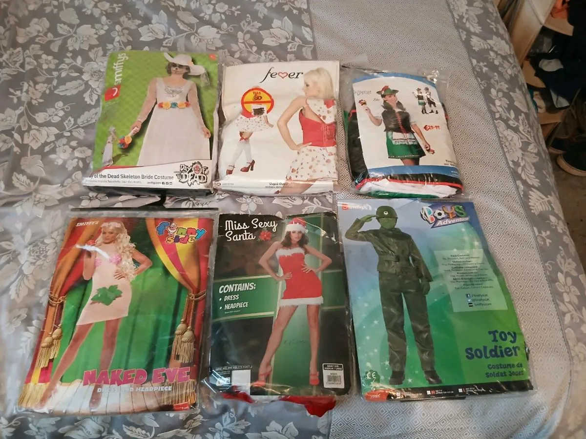 Halloween costumes - Image 1
