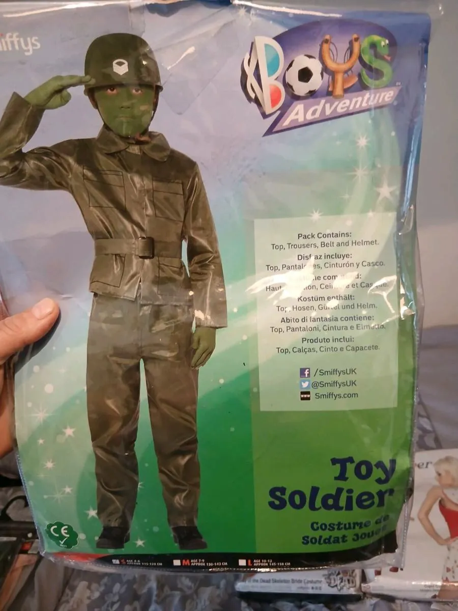 Halloween costumes - Image 4