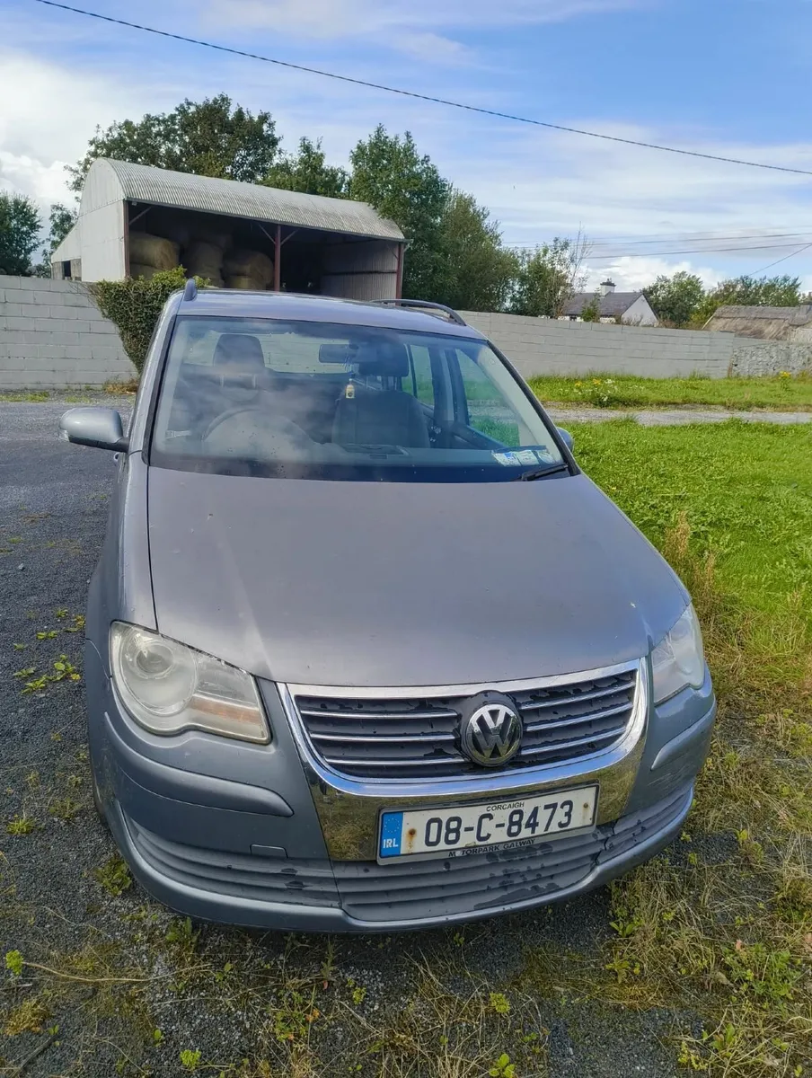 Volkswagen Touran 2008 - Image 2