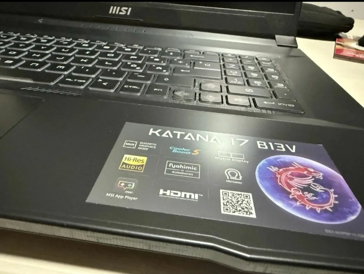 Laptop MSI Katana 17. i7-13620H / RTX 4070 / 16GB - Image 4
